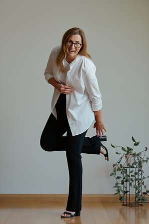 Linda - Tall Women's Flared Hem Pant