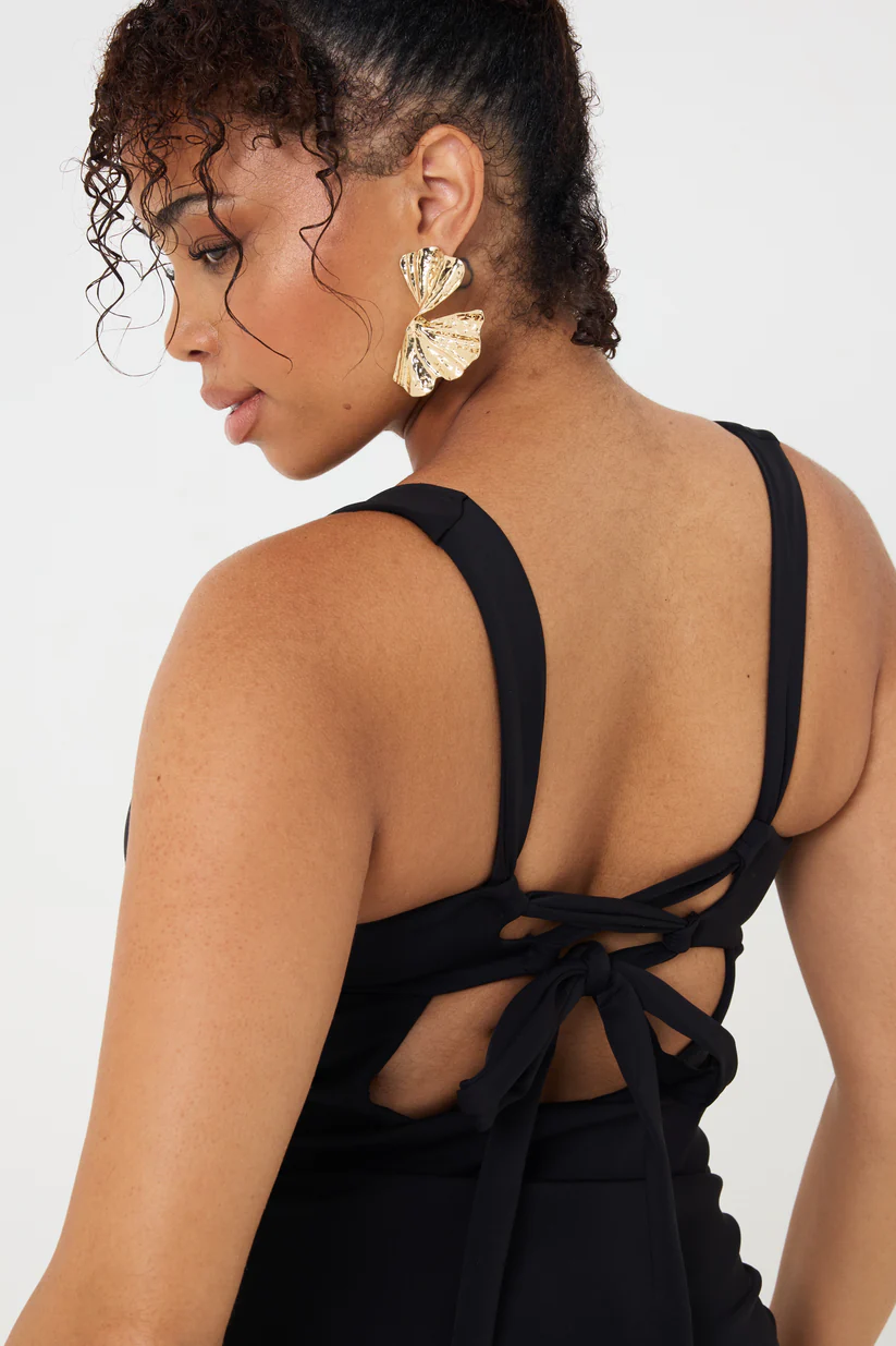 Plunging V-Neckline Smooth Black Swimsuit